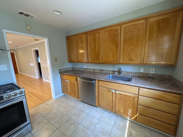 639 Azevedo Ct — Photo 37