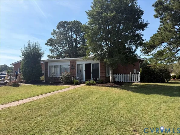 4702 Cedar Ln, North Dinwiddie, VA 23803