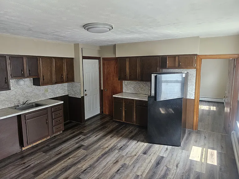 257 Oak St #2 — Photo 2