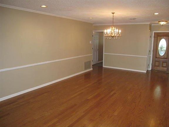 5th image of 3919 Puckett Dr