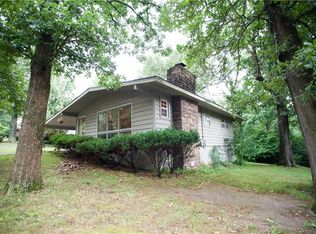 1 Croston Ln, Bella Vista, AR 72715