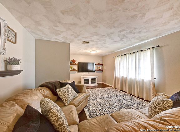 4th image of 5710 Ponderosa Dr