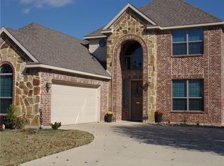 200 Winters Edge Dr, Red Oak, TX 75154