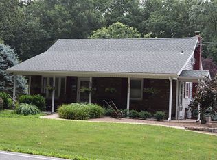 7300 Hickory Rd, Stewartstown, PA 17363