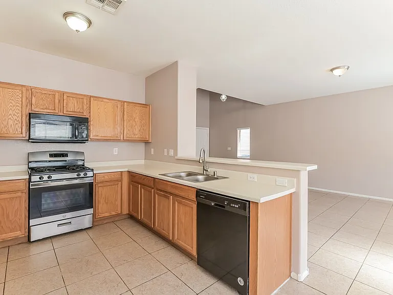 5891 Gentleslope St — Photo 9