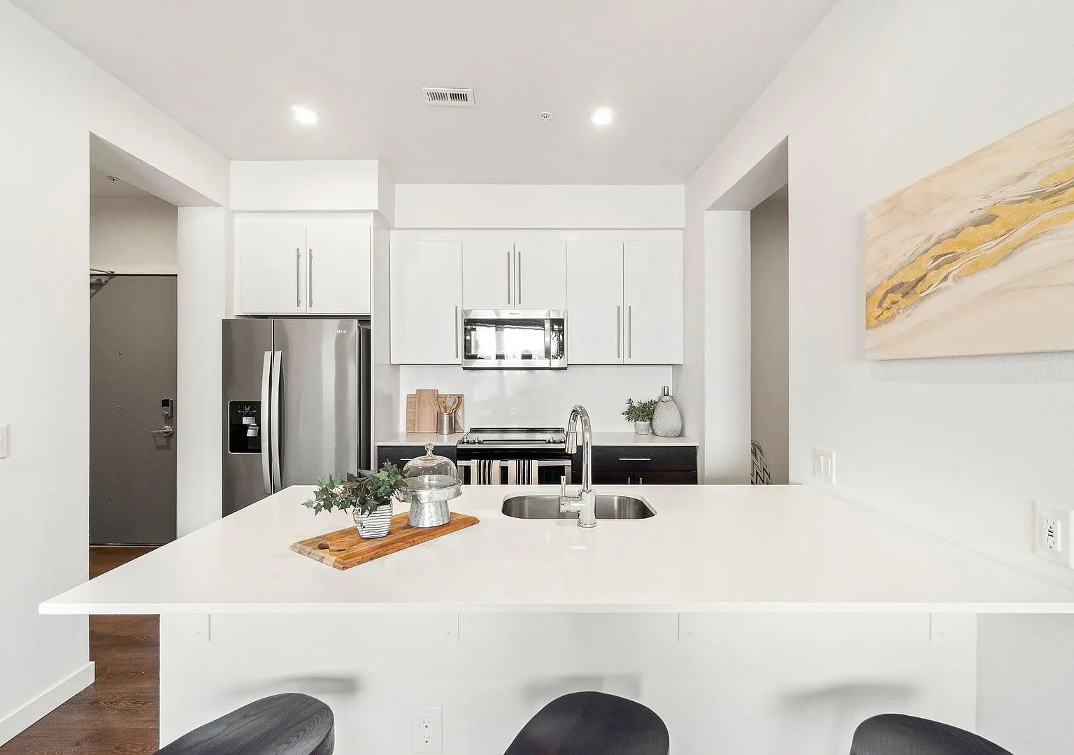 Mile High Apartments at Sloan's Lake — Photo 1