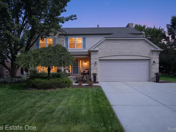 45680 Larchmont Dr, Canton, MI 48187