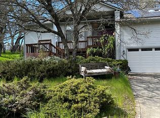 19552 Powder Horn Rd, Hidden Valley Lake, CA 95467