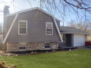 6124 Hickory Hill Ln, Evansville, IN 47710