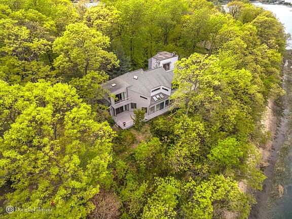 2nd image of 285 Asharoken Ave