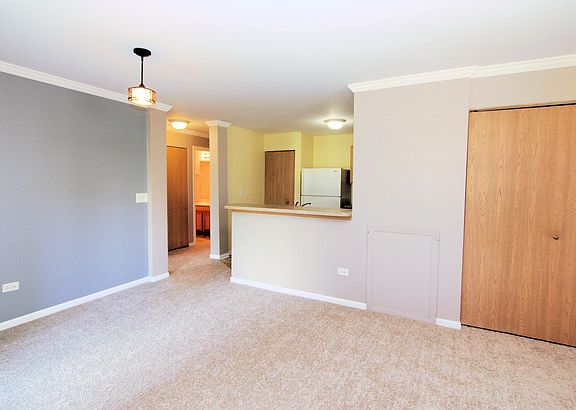 5th image of 315 Silverstone Dr #315