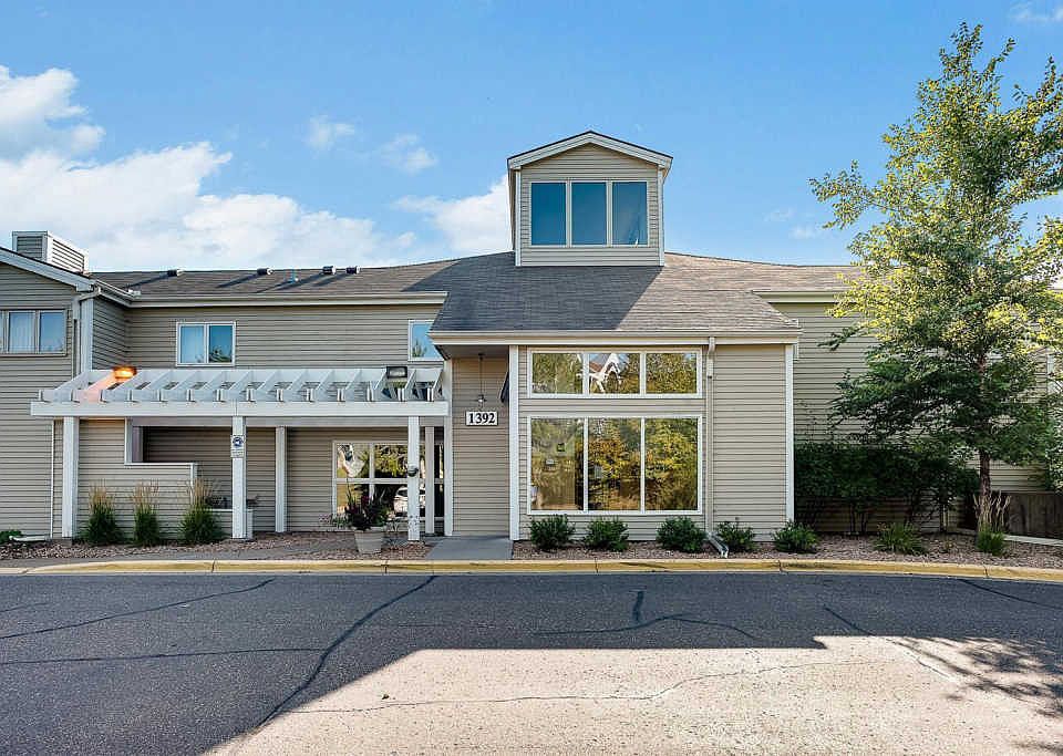 1st image of 1392 Carling Dr APT 101