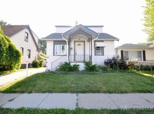 24576 Tuscany Ave, Eastpointe, MI 48021