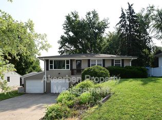 1213 N 89th St, Omaha, NE 68114