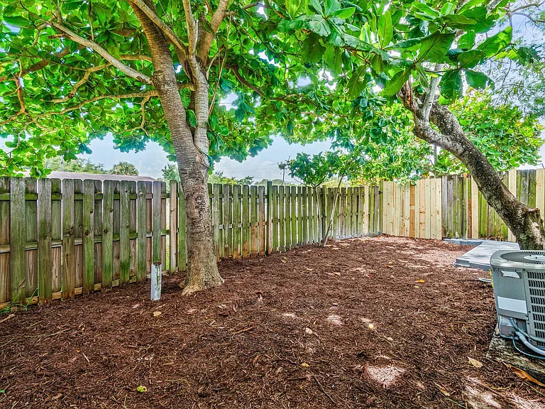 4790 Gulfstream Rd — Photo 20