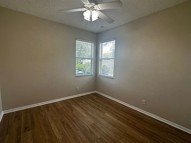 1904 Candlenut Cir — Photo 13