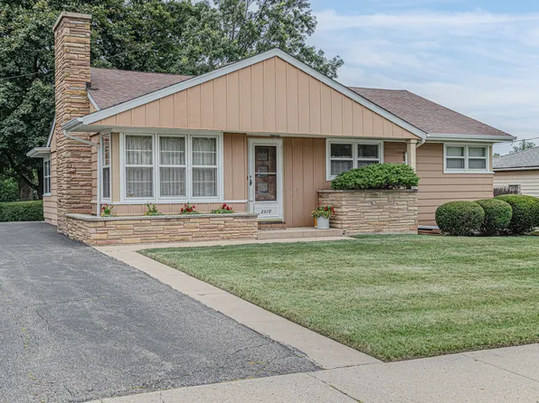 2310 Dodge Ave, Waukegan, IL 60085