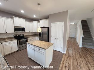 8 Belfast Ct, Greer, SC 29650