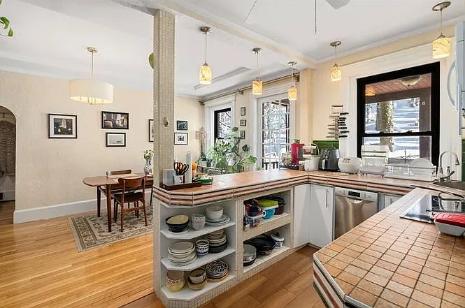 33 Westbourne Ter #4 — Photo 6