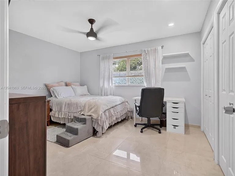 16641 Royal Poinciana Dr — Photo 34