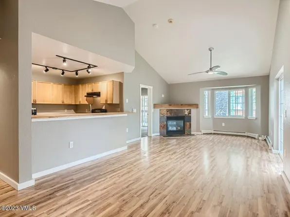 906 Crazy Horse Cir, Edwards, CO 81632