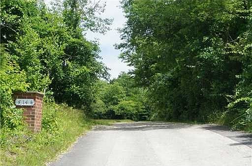 2nd image of 4144 Tower Hill Rd