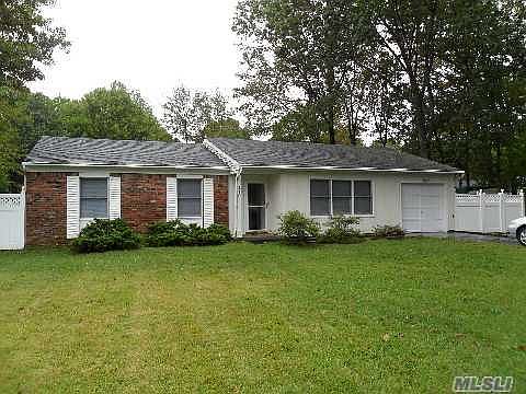 1st image of 210 Pleasant St