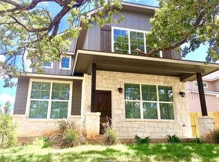 217 Helena St, Bryan, TX 77801