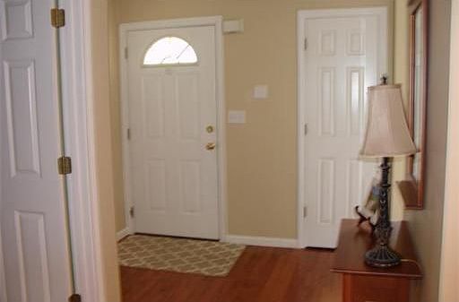 1st image of 818 Thayer St