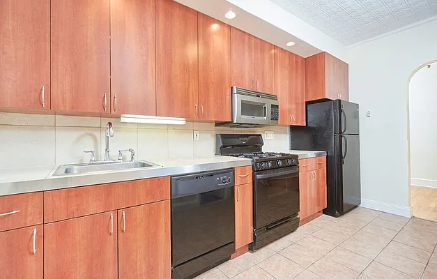 Rented by Bedford Brownstone Realty | media 36