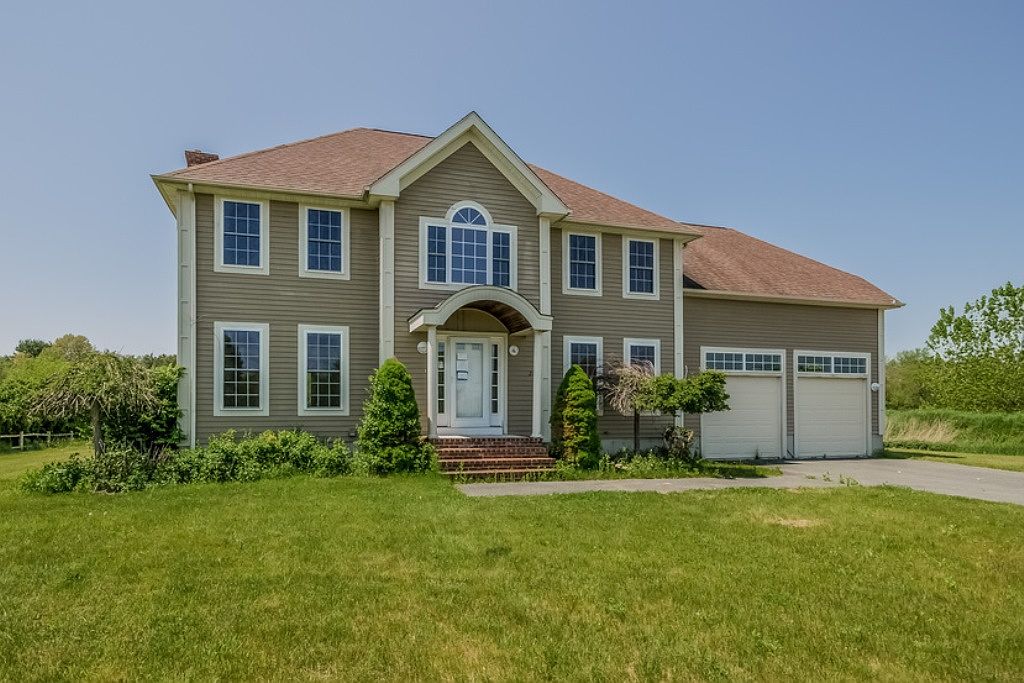 28 Golfview Rd, MA 02743 Zillow