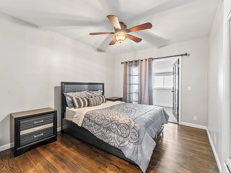 1537 El Prado — Photo 21