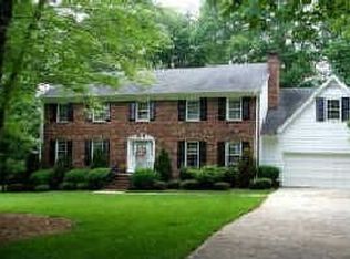 904 Queensferry Rd, Cary, NC 27511