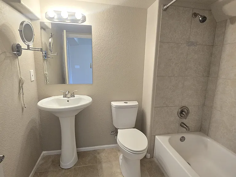 12237 Saint Annes Rd — Photo 15