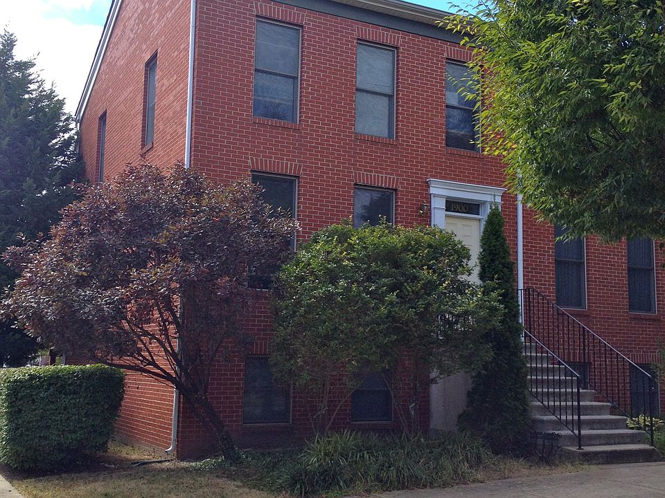 End unit, front of house