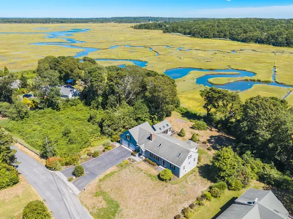 72 Lookout Road, Yarmouth Port, MA 02675