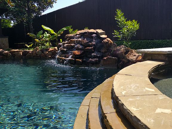 2nd image of 3609 Jennifer Dr