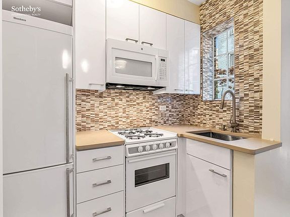 4th image of 299 W 12th St APT 2A