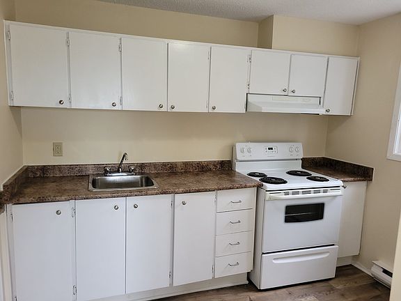 4th image of 550 Cote St #1310238
