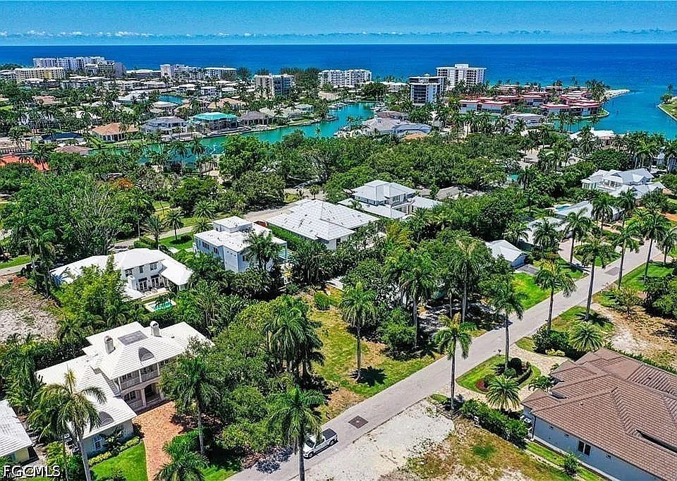 1st image of 400 Wedge Dr