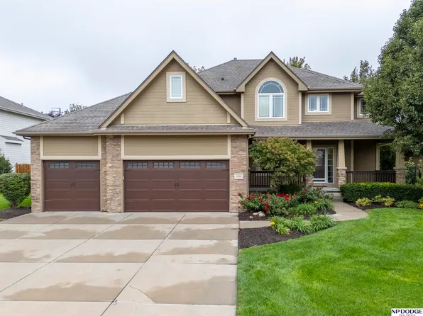 5162 S 197th Avenue Cir, Omaha, NE 68135