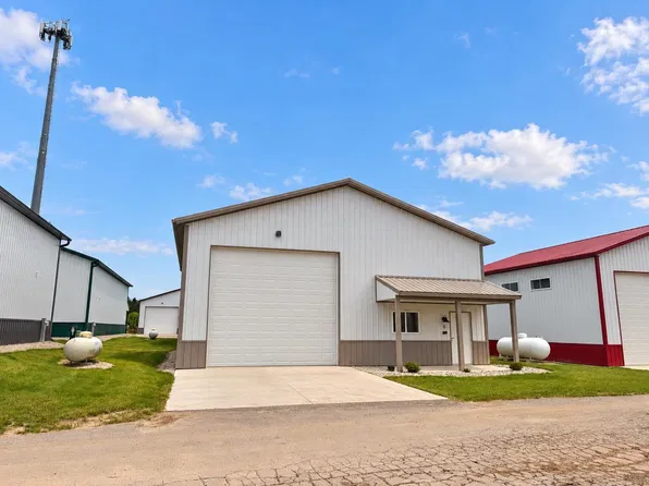 7577 Blacktop Way #8, Neenah, WI 54956
