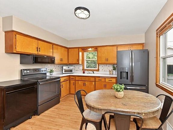 4th image of 8048 W Herbert AVENUE