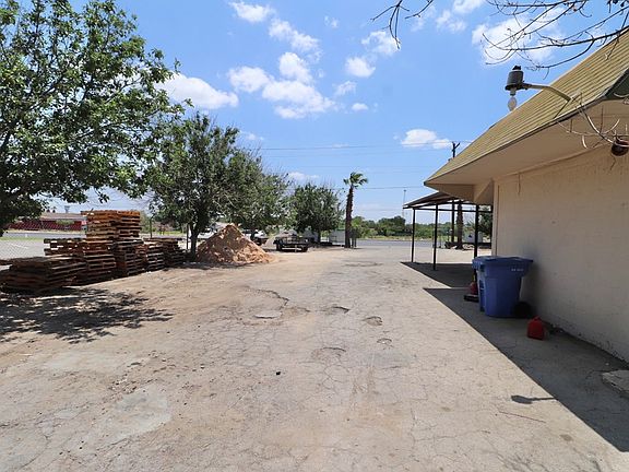 4th image of 2309 El Indio Hwy