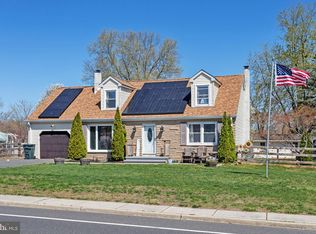 9 Hockamick Rd, Cookstown, NJ 08511