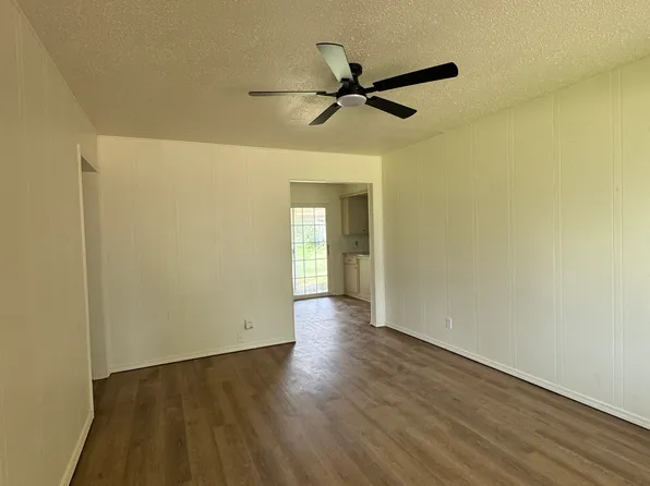 213 SW 23rd St, El Reno, OK 73036