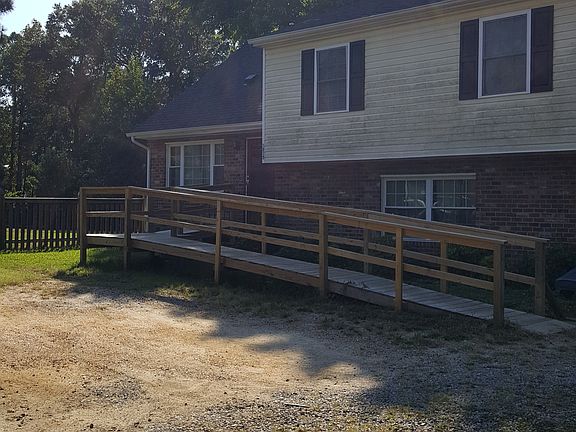 3rd image of 3835 Meadowdale Blvd