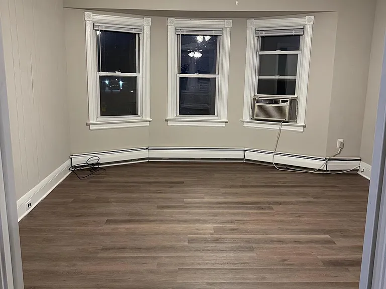 31 Eldridge Ave #2 — Photo 5