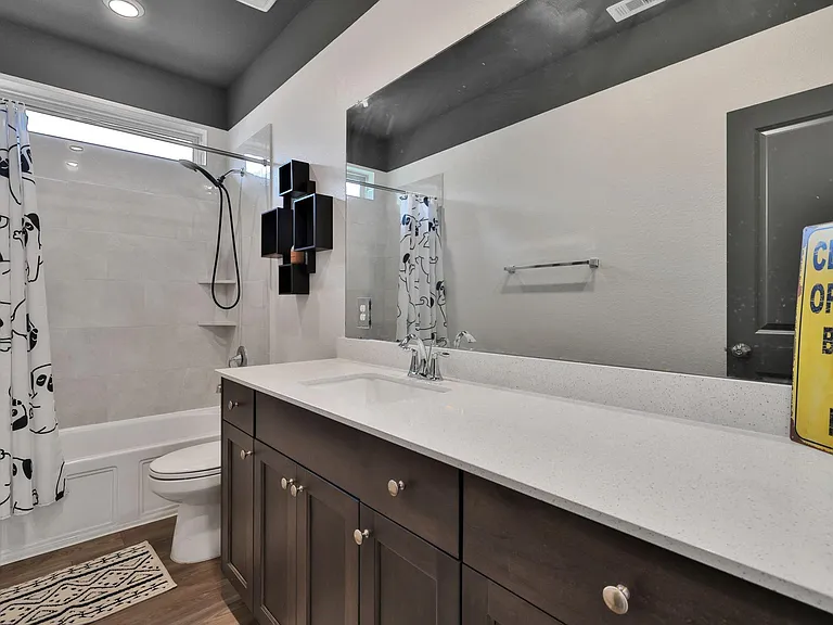 4933 Chester Lake Ln — Photo 19