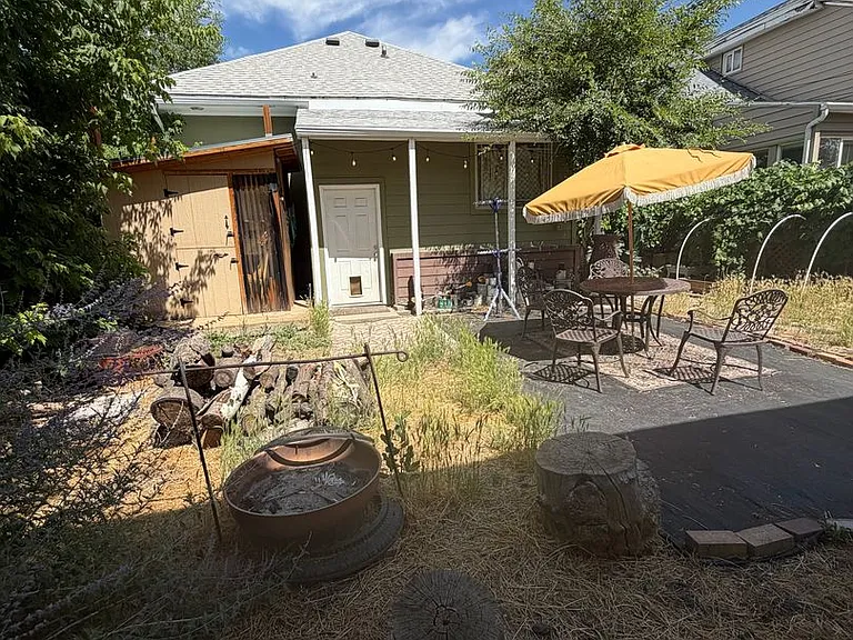 658 E Conway Ct — Photo 24